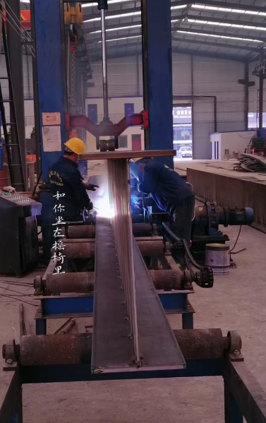 甘肃灵台钢结构厂H型钢组立机